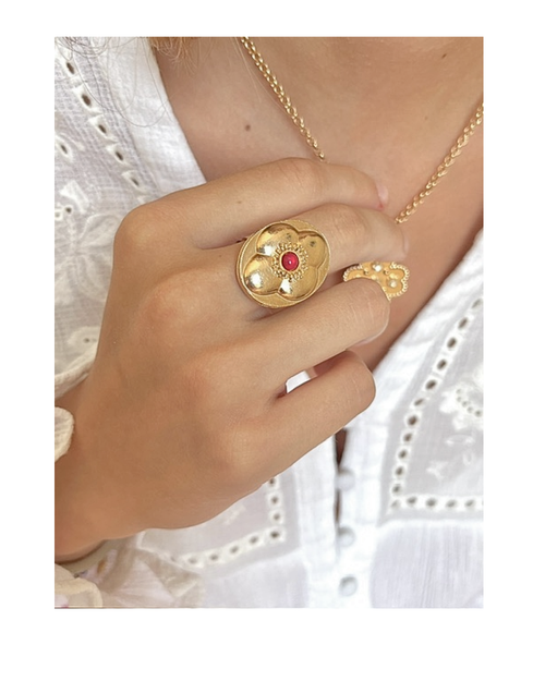 Bague plaqué or & sa perle rubis