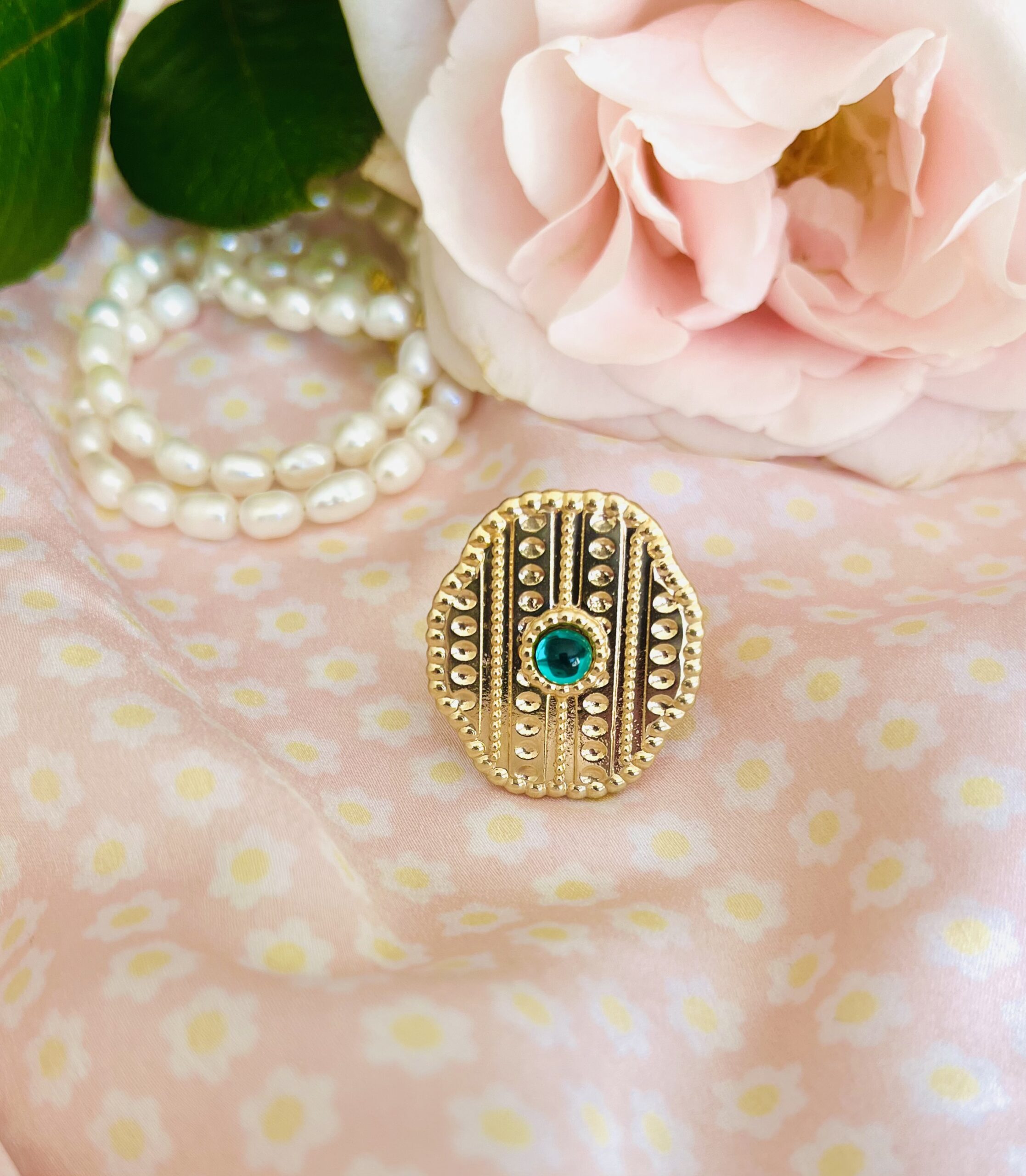 Bague plaqué or perle étincelante