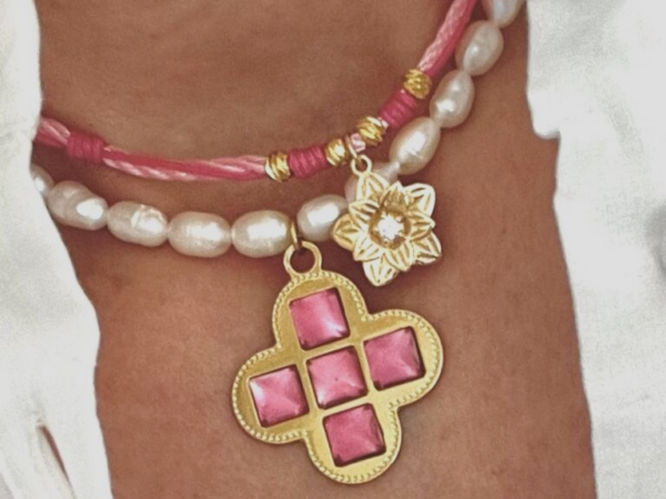 Collier pendentif plaqué or & sa perle cristal lumineuse