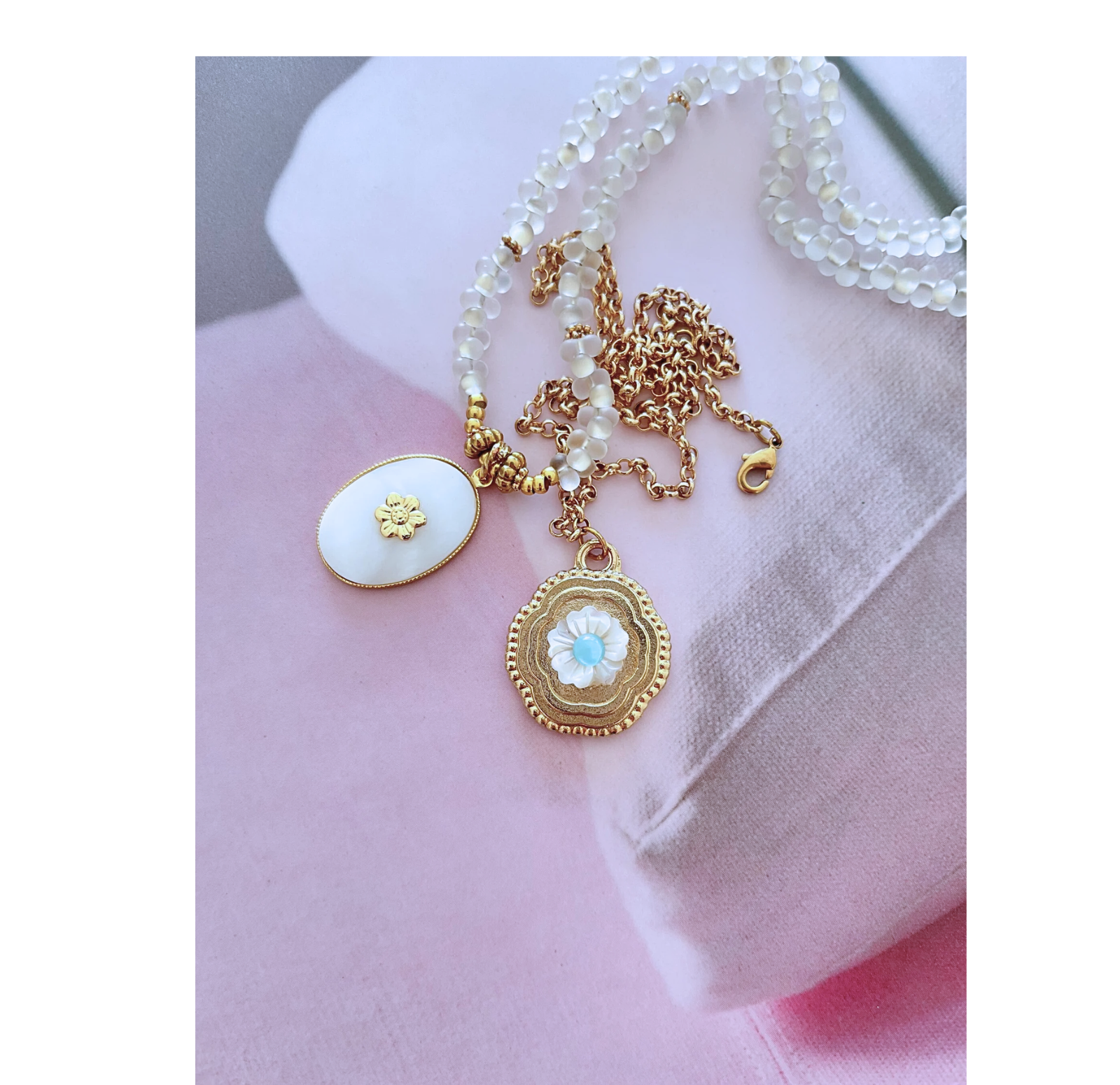 Collier pendentif fleur – Image 3