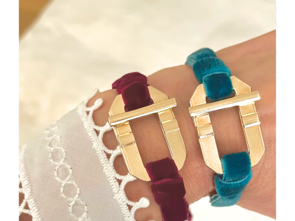 Bracelet doré velours bleu lagon
