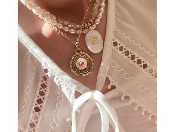 Collier pendentif fleur