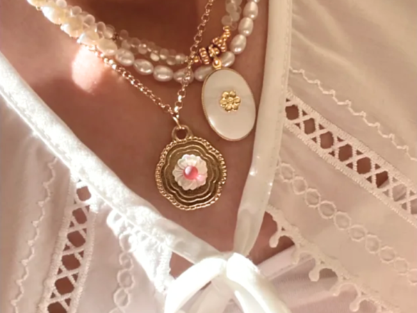 Collier pendentif doré & sa perle nacre naturelle