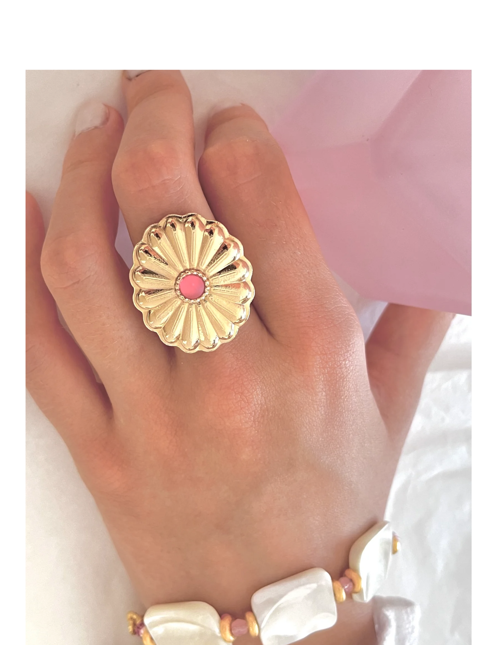 Bague plaqué or femme & sa perle framboise lumineuse